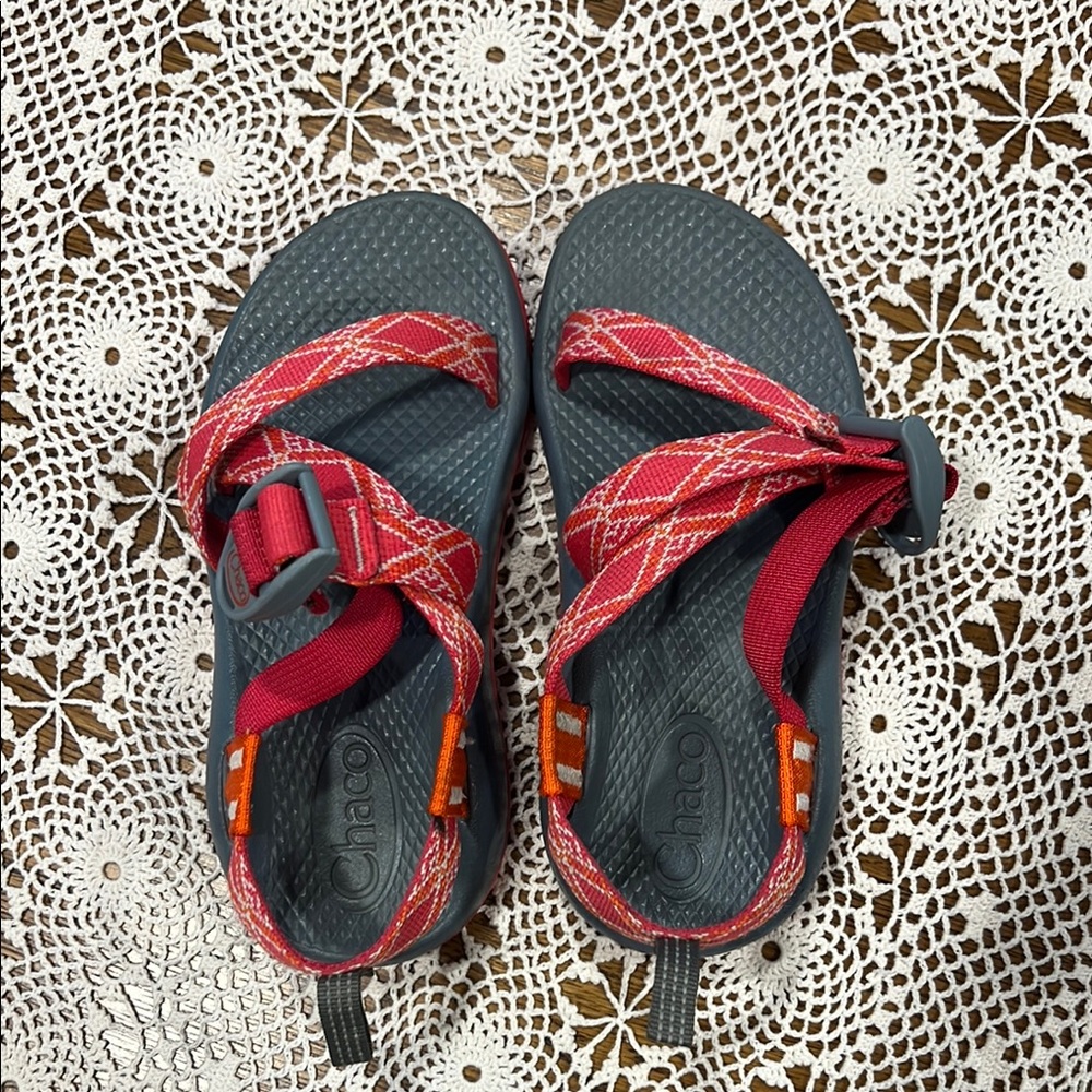 Girls Chaco sandals - Picture 2 of 4